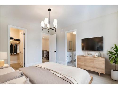 1 West Avenue, Stoney Creek, ON - Indoor Photo Showing Bedroom