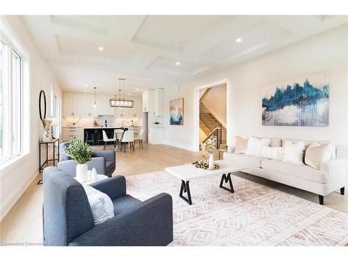 1 West Avenue, Stoney Creek, ON - Indoor Photo Showing Living Room