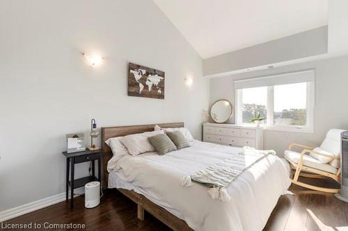 317-170 Rockhaven Lane, Waterdown, ON - Indoor Photo Showing Bedroom