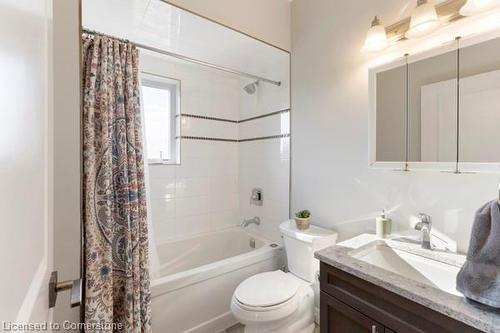 317-170 Rockhaven Lane, Waterdown, ON - Indoor Photo Showing Bathroom