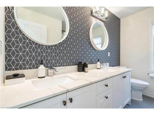 128 Fairey Crescent, Mount Hope, ON - Indoor Photo Showing Bathroom