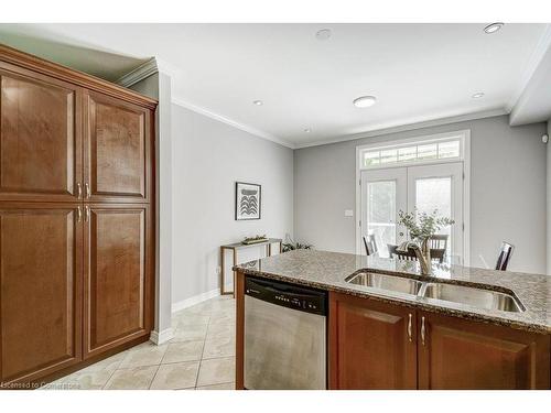 4 Truedell Circle, Waterdown, ON - Indoor Photo Showing Kitchen With Double Sink