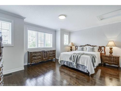 4 Truedell Circle, Waterdown, ON - Indoor Photo Showing Bedroom