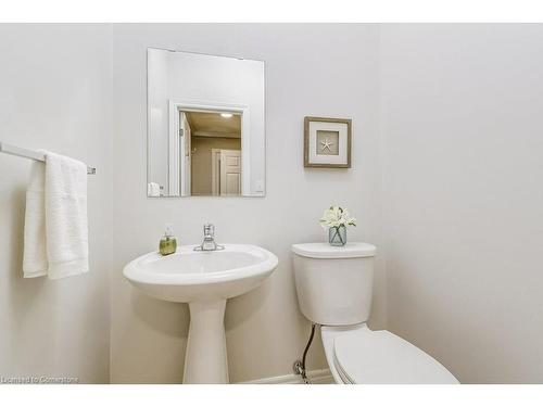 4 Truedell Circle, Waterdown, ON - Indoor Photo Showing Bathroom