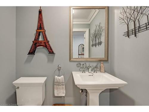 2428 Lakeshore Road, Burlington, ON - Indoor Photo Showing Bathroom