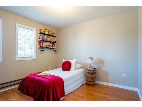 5740 Stibbard Road, Mississauga, ON - Indoor Photo Showing Bedroom