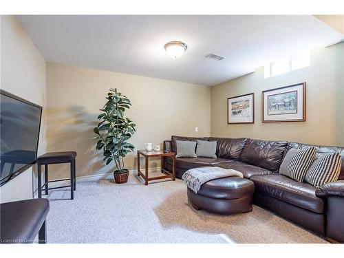 5740 Stibbard Road, Mississauga, ON - Indoor Photo Showing Living Room