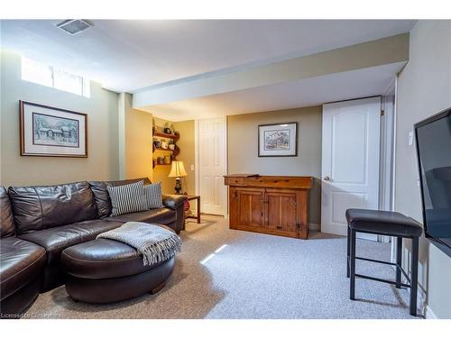 5740 Stibbard Road, Mississauga, ON - Indoor Photo Showing Living Room