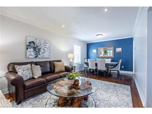 5740 Stibbard Road, Mississauga, ON - Indoor Photo Showing Living Room