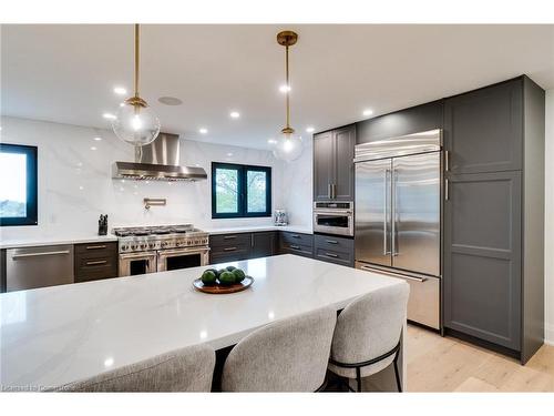 27 Hildegard Drive, Hamilton, ON - Indoor Photo Showing Kitchen With Stainless Steel Kitchen With Upgraded Kitchen