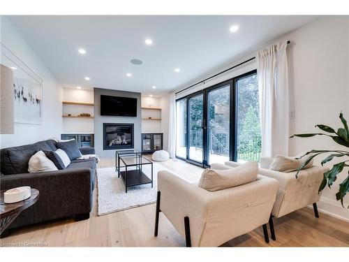 27 Hildegard Drive, Hamilton, ON - Indoor Photo Showing Living Room With Fireplace