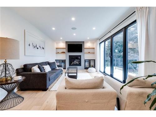 27 Hildegard Drive, Hamilton, ON - Indoor Photo Showing Living Room With Fireplace