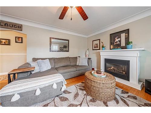 417 East 43Rd Street, Hamilton, ON - Indoor Photo Showing Living Room With Fireplace