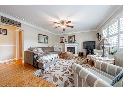 417 East 43Rd Street, Hamilton, ON - Indoor Photo Showing Living Room With Fireplace