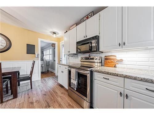 417 East 43Rd Street, Hamilton, ON - Indoor Photo Showing Kitchen