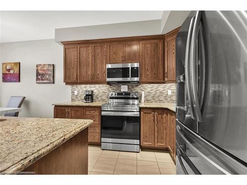 35 Willowbanks Terrace, Hamilton, ON - Indoor Photo Showing Kitchen