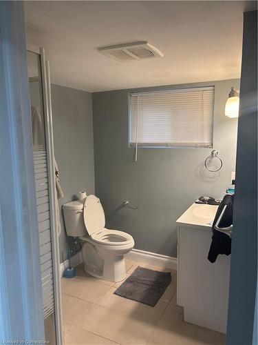 46 Delena Avenue S, Hamilton, ON - Indoor Photo Showing Bathroom