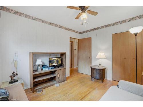 38 Dubarry Boulevard, Hamilton, ON - Indoor Photo Showing Other Room