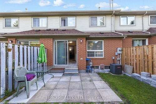 112-2555 Thomas Street, Mississauga, ON - Outdoor