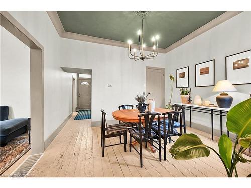 365 Catharine Street N, Hamilton, ON - Indoor Photo Showing Dining Room