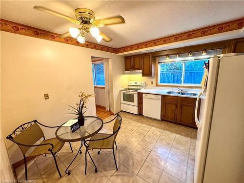 4006 Flemish Drive, Burlington, ON - Indoor Photo Showing Kitchen With Double Sink