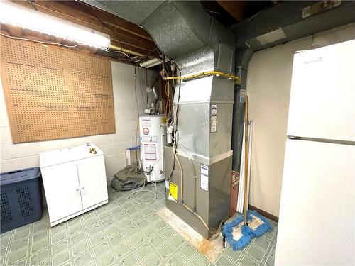 4006 Flemish Drive, Burlington, ON - Indoor Photo Showing Basement