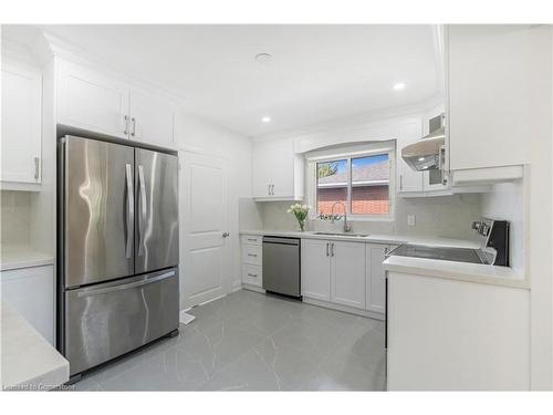 413 Murray Street, Grimsby, ON - Indoor Photo Showing Kitchen