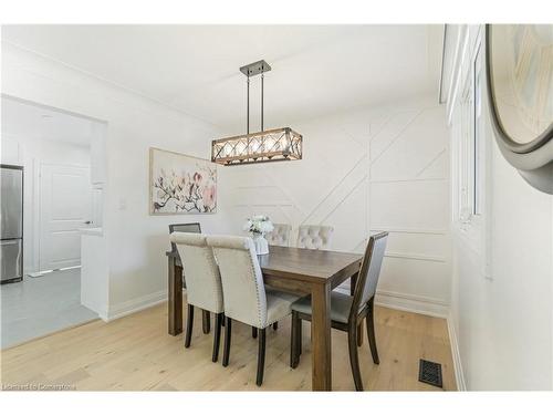 413 Murray Street, Grimsby, ON - Indoor Photo Showing Dining Room