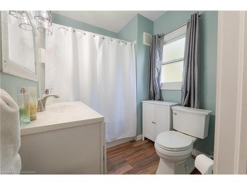 129 Forest Avenue, Port Colborne, ON - Indoor Photo Showing Bathroom