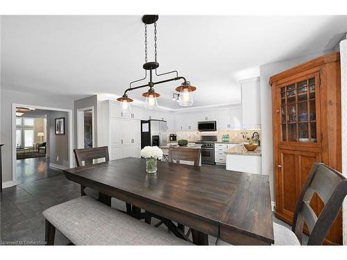 2345 Carpenters Circle, Oakville, ON - Indoor Photo Showing Dining Room