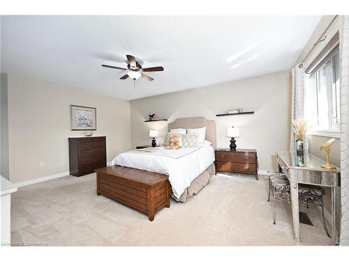 2345 Carpenters Circle, Oakville, ON - Indoor Photo Showing Bedroom