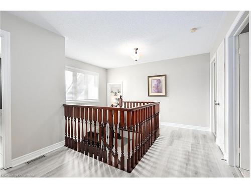 2345 Carpenters Circle, Oakville, ON - Indoor Photo Showing Other Room