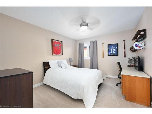 2345 Carpenters Circle, Oakville, ON - Indoor Photo Showing Bedroom