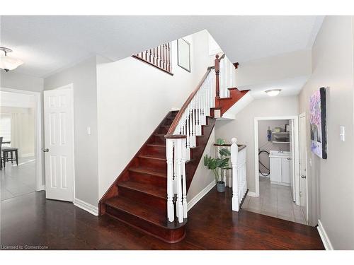 2345 Carpenters Circle, Oakville, ON - Indoor Photo Showing Other Room