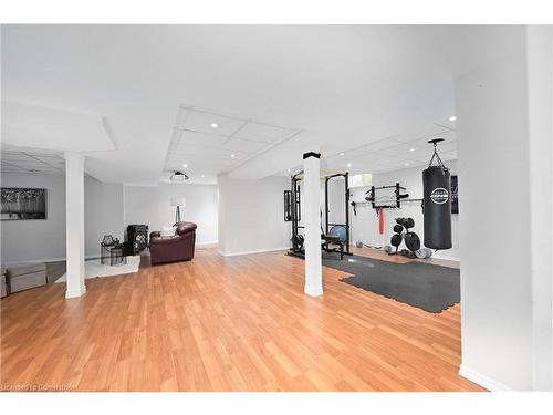 2345 Carpenters Circle, Oakville, ON - Indoor Photo Showing Gym Room