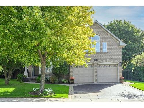 2345 Carpenters Circle, Oakville, ON - Outdoor