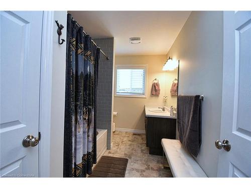 44 Backus Drive, Port Rowan, ON - Indoor Photo Showing Bathroom