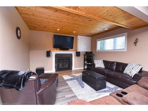 44 Backus Drive, Port Rowan, ON - Indoor Photo Showing Living Room With Fireplace