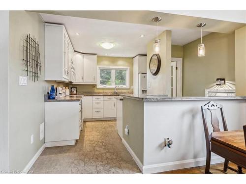 276 West 2Nd Street, Hamilton, ON - Indoor Photo Showing Kitchen