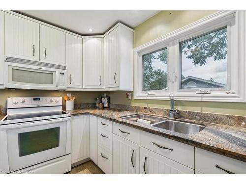 276 West 2Nd Street, Hamilton, ON - Indoor Photo Showing Kitchen With Double Sink