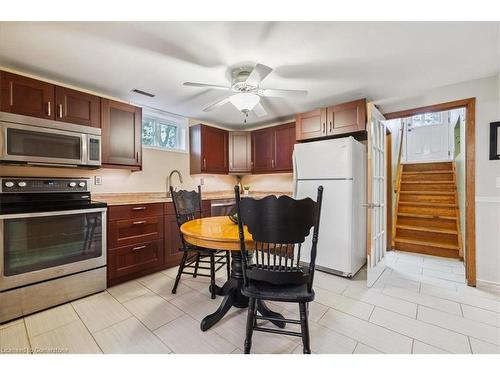 276 West 2Nd Street, Hamilton, ON - Indoor Photo Showing Kitchen