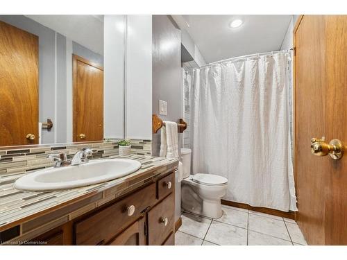 276 West 2Nd Street, Hamilton, ON - Indoor Photo Showing Bathroom