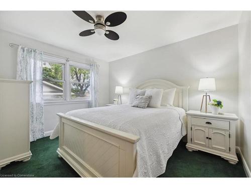 276 West 2Nd Street, Hamilton, ON - Indoor Photo Showing Bedroom