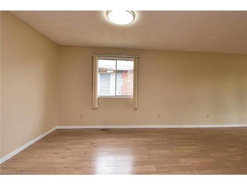 15 Broughton Avenue, Hamilton, ON - Indoor Photo Showing Other Room