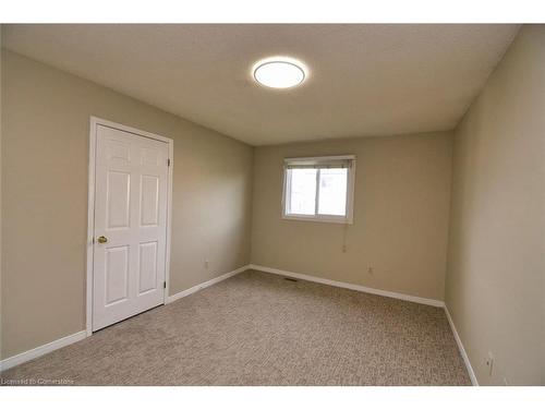 15 Broughton Avenue, Hamilton, ON - Indoor Photo Showing Other Room