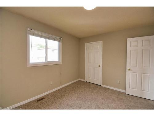 15 Broughton Avenue, Hamilton, ON - Indoor Photo Showing Other Room