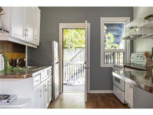 235 Young Street, Hamilton, ON - Indoor Photo Showing Kitchen