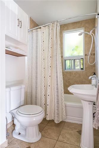 235 Young Street, Hamilton, ON - Indoor Photo Showing Bathroom