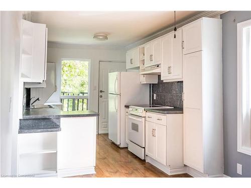 235 Young Street, Hamilton, ON - Indoor Photo Showing Kitchen