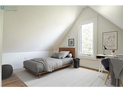 235 Young Street, Hamilton, ON - Indoor Photo Showing Bedroom